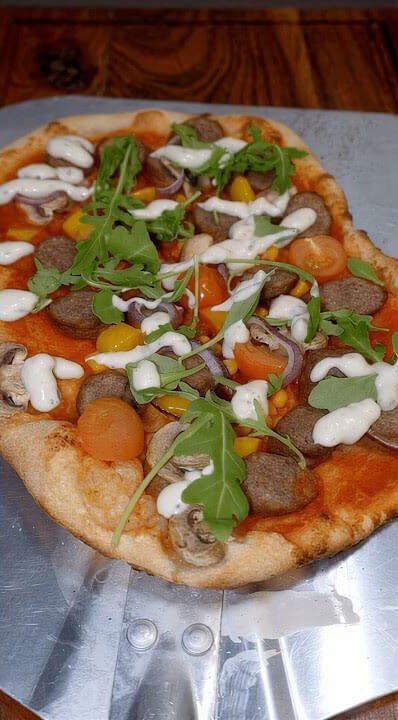 Frikandellenpizza